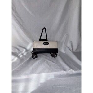 Kate Spade New York Black And Off-White WLR00122 Bi-Fold Leather Slim Wallet